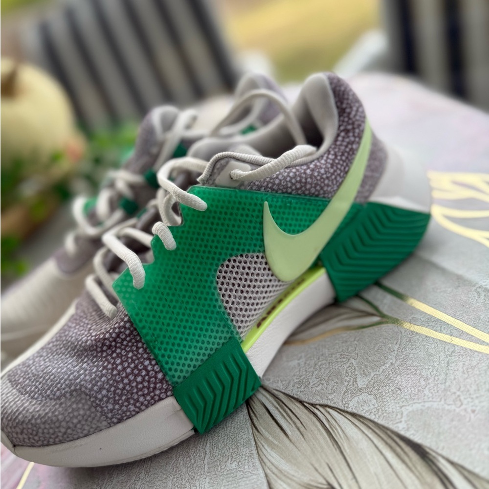 Nike GP Challenge 1 Premium size 6 Tennis Shoes Sports Hard Court .FJ2044-001. - Picture 3 of 14